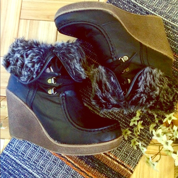 Mossimo Supply Co. Shoes - ⬇️⬇️Mossimo wedge boots faux fur fold over cuff.